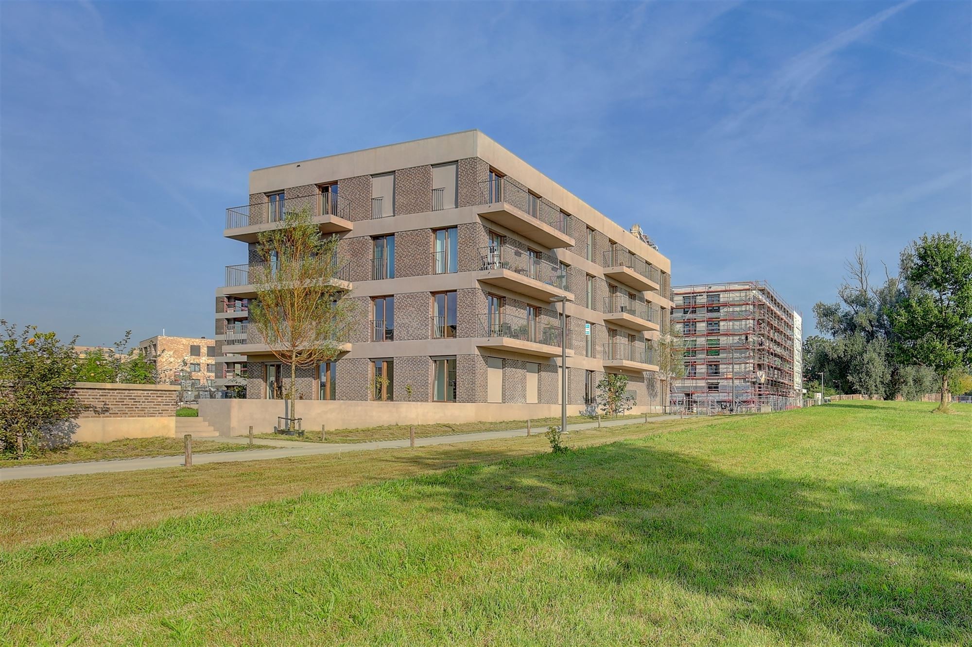 Nieuwbouw appartement met 1 slaapkamer en autostaanplaats in Wilrijk foto 18