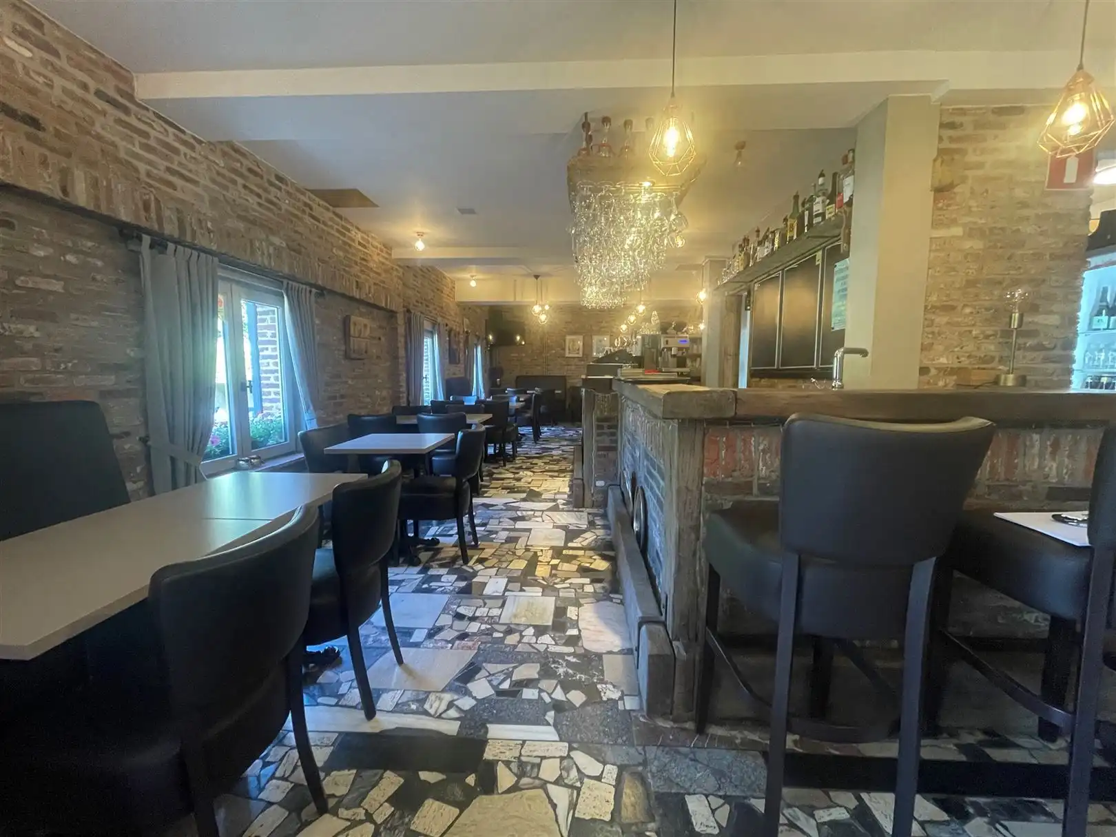 Goed gelegen horecazaak foto 2