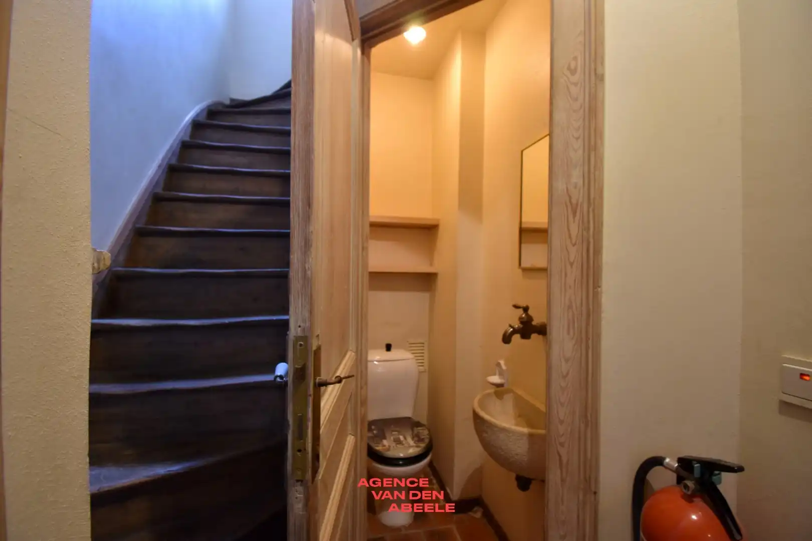 Klassevolle woning met 3 slaapkamers en tuin te Brugge  foto 9