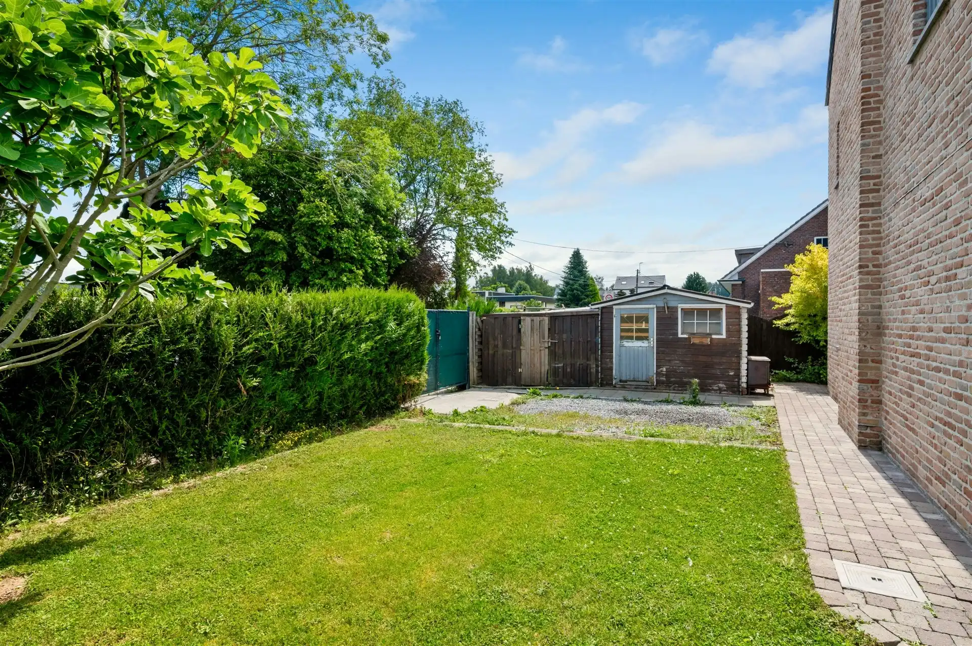 Knappe, ruime instapklare woning met 4 slpks, 2 bdks en tuin foto 29
