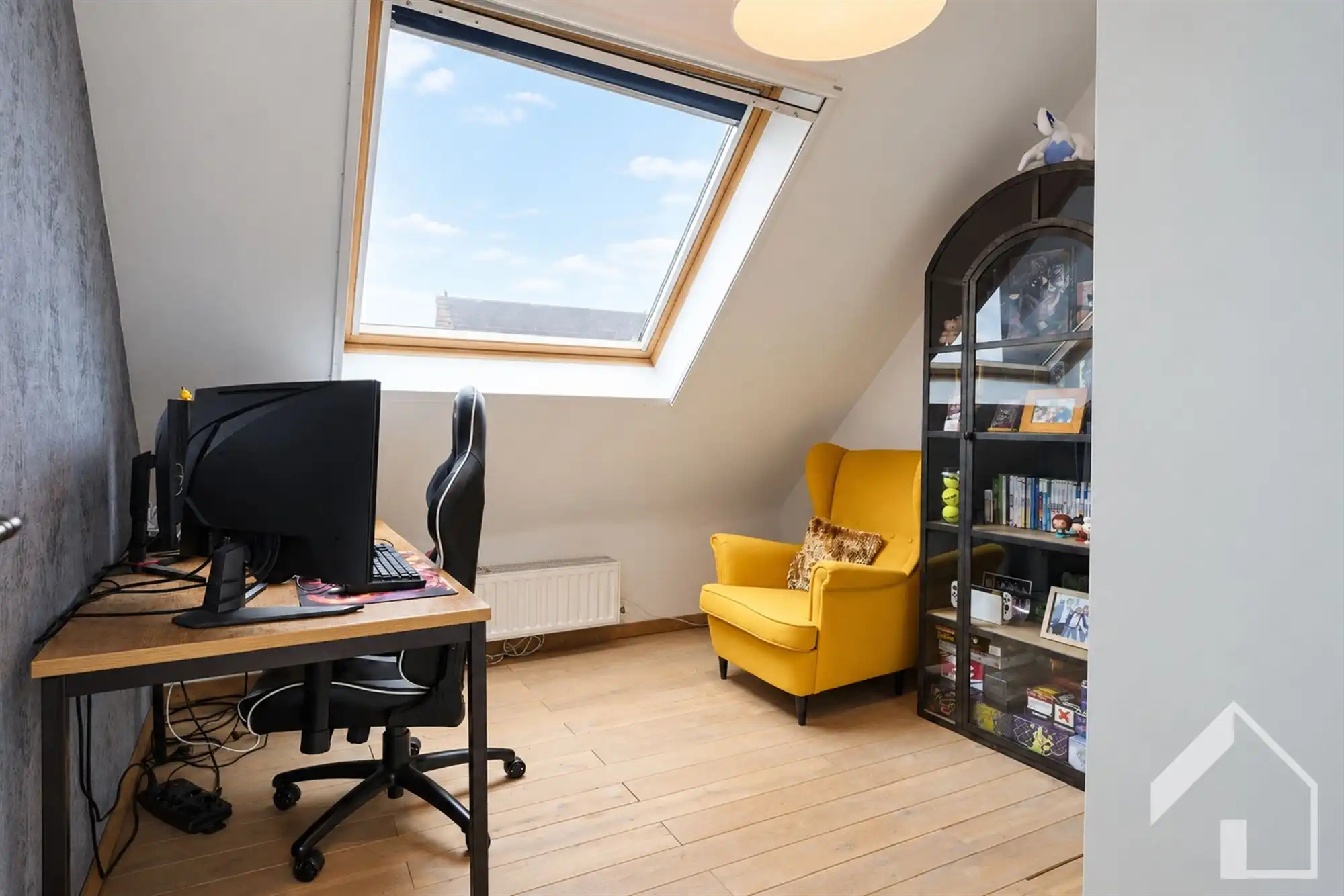 Ruim dakappartement met groot terras en staanplaats foto 12
