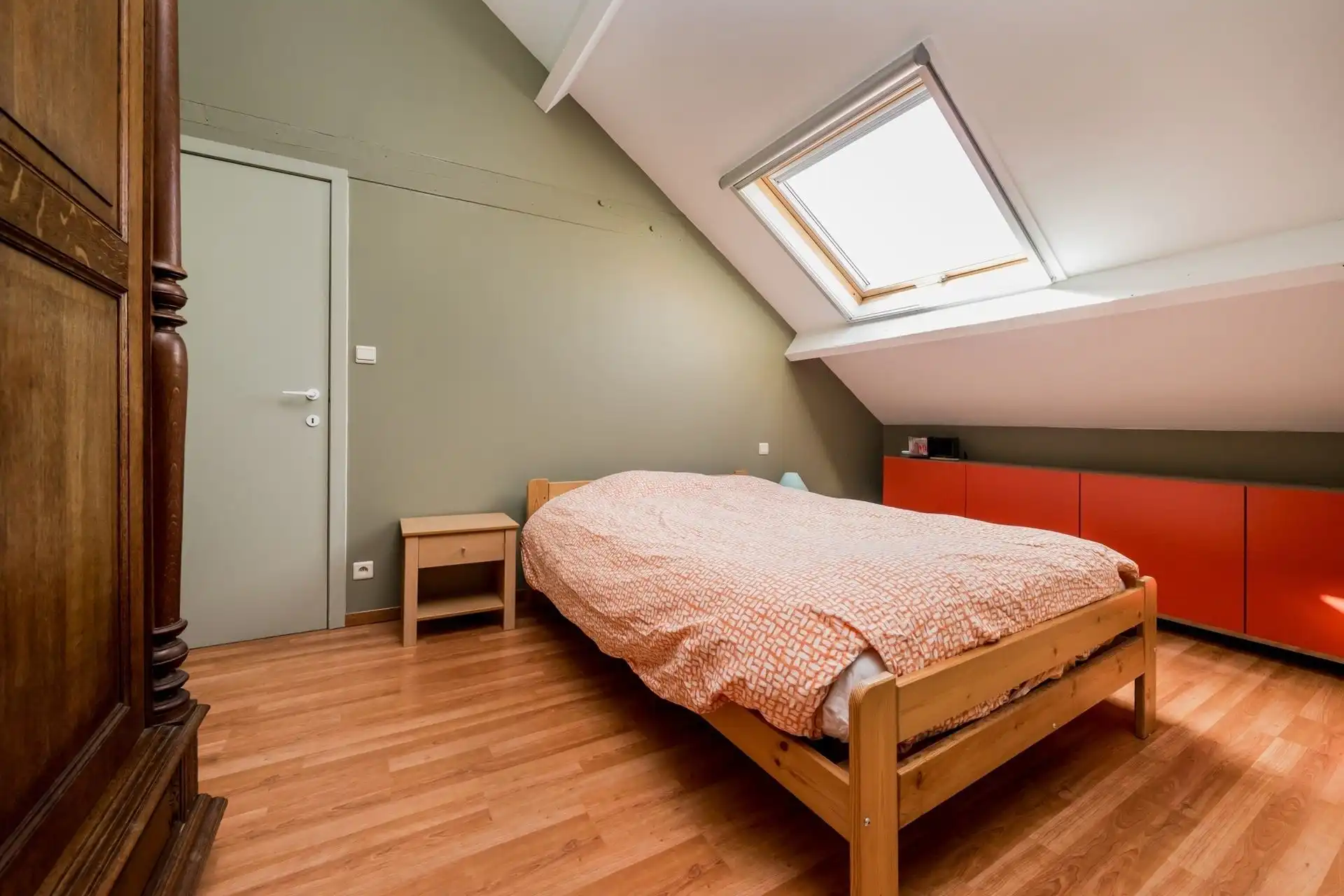 Ruime karaktervolle woning met 6 slpks en tuin! foto 27