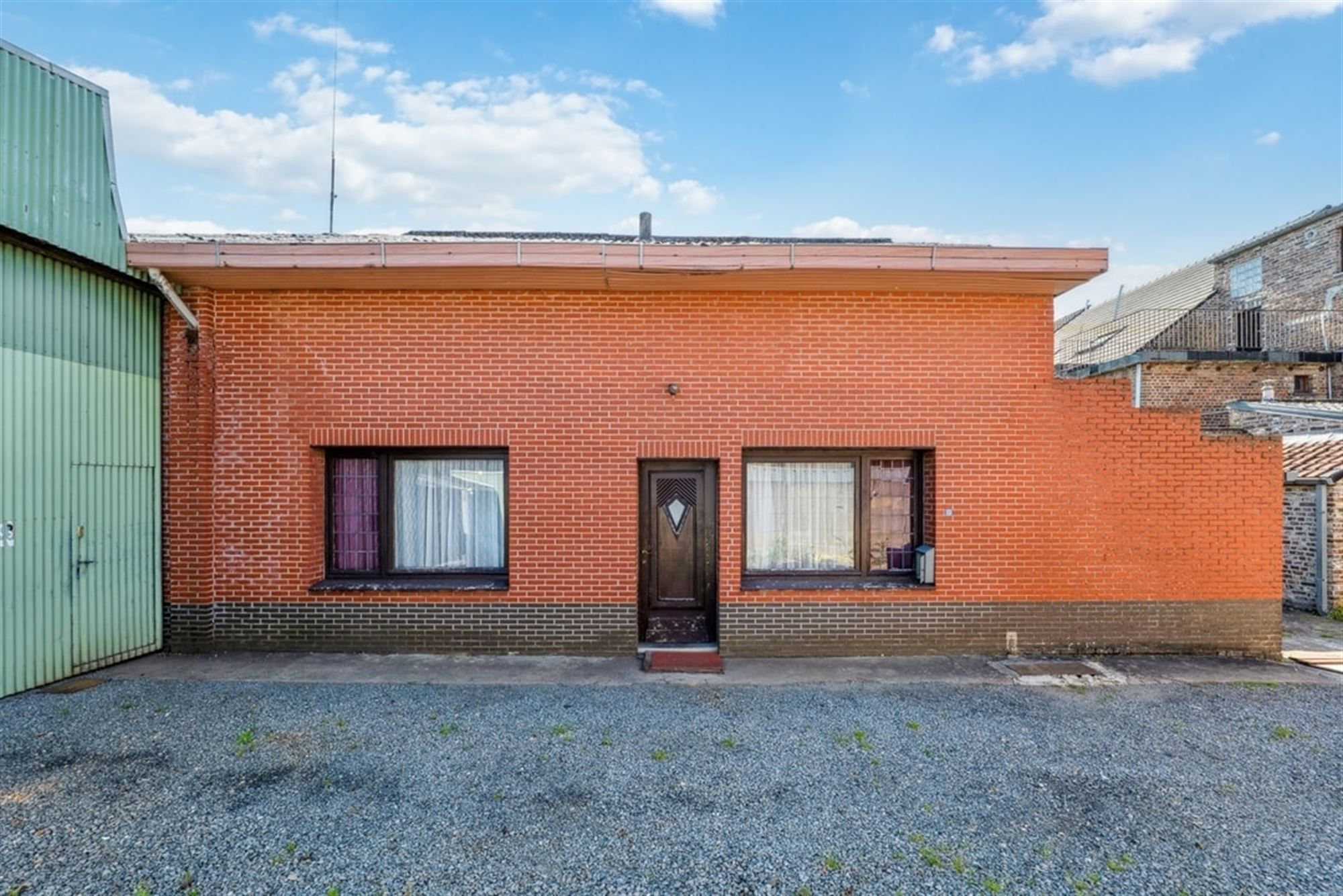 WONING MET RUIME LOODS OP EEN TOPLOCATIE IN HOESELT foto 10