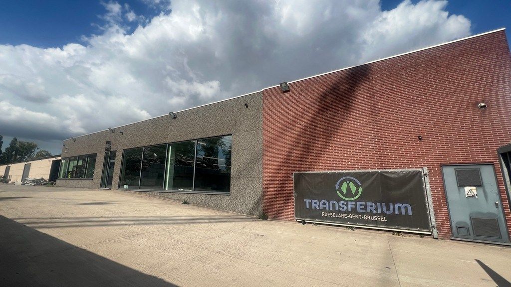 Showroom met kantoor en stockageruimte te huur in de haven van Gent foto 16