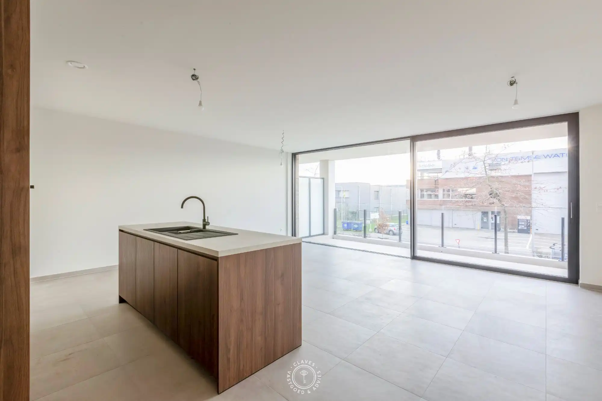 Stijlvol nieuwbouwappartement met 2 slaapkamers foto 2