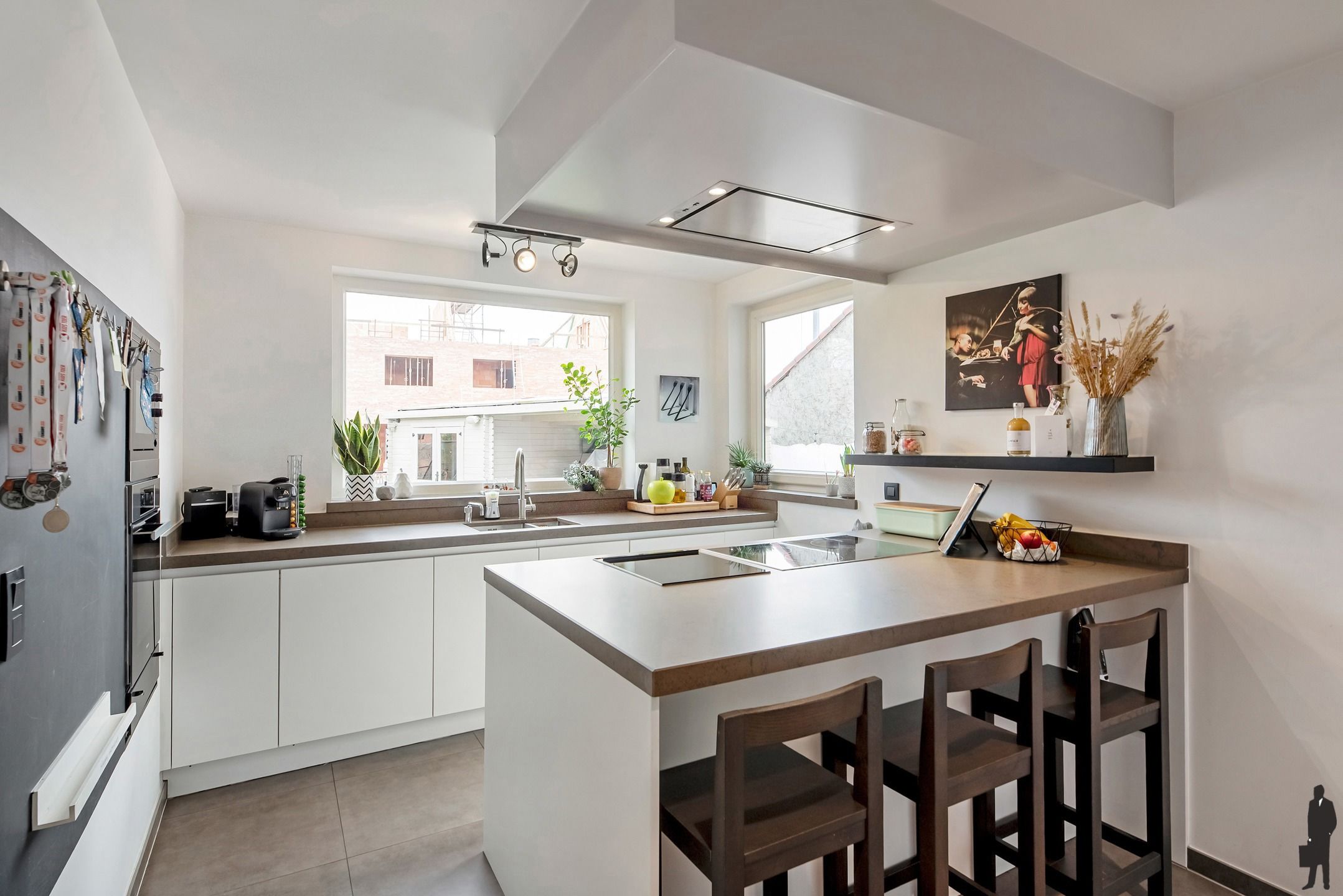 Knap gerenoveerde gezinswoning met 4 slaapkamers en praktijkruimte/kantoor. foto 13