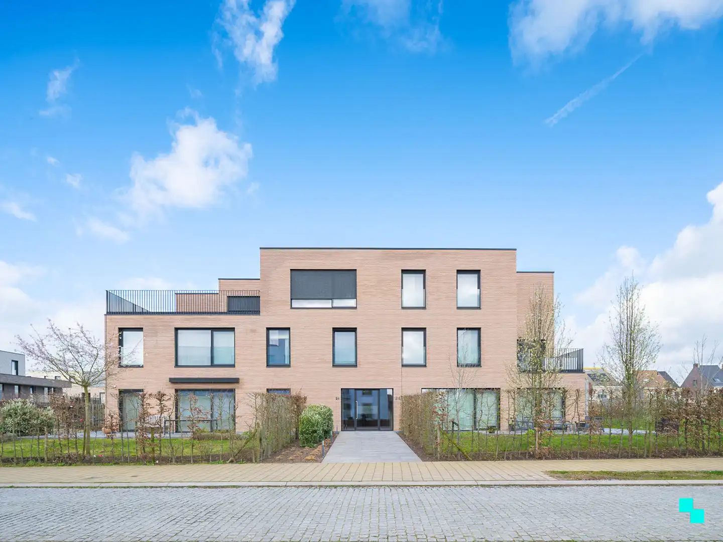 Gelijkvloers twee slaapkamerappartement nabij het centrum van Merelbeke foto {{pictureIndex}}