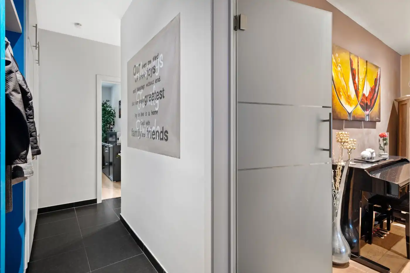 Gezellig, instapklaar app. op 1e verd. met 2 slpk., balkon en een garagebox foto 22