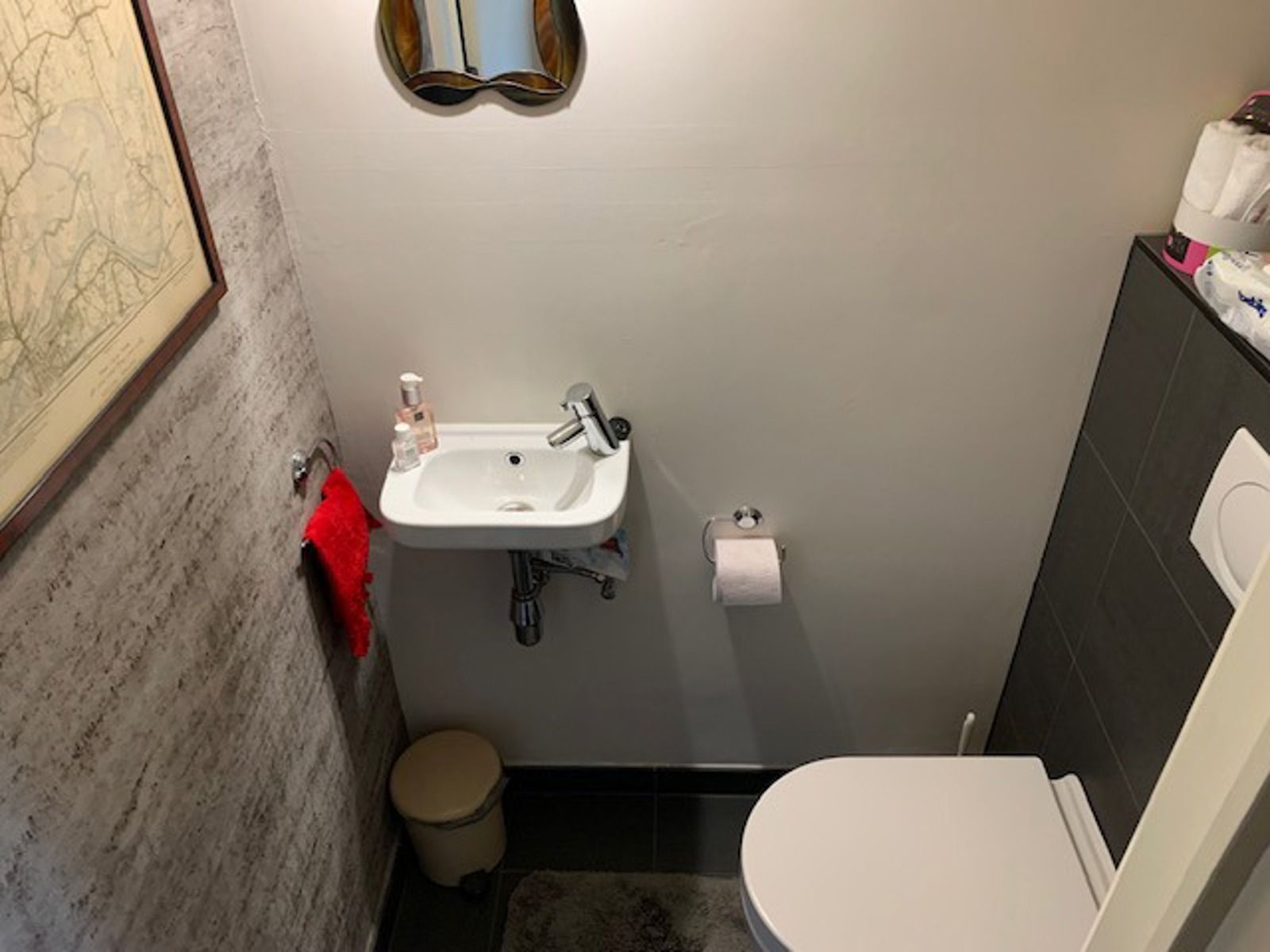 Instapklaar ruim en goed gelegen 2 slaapkamerappartement foto 9