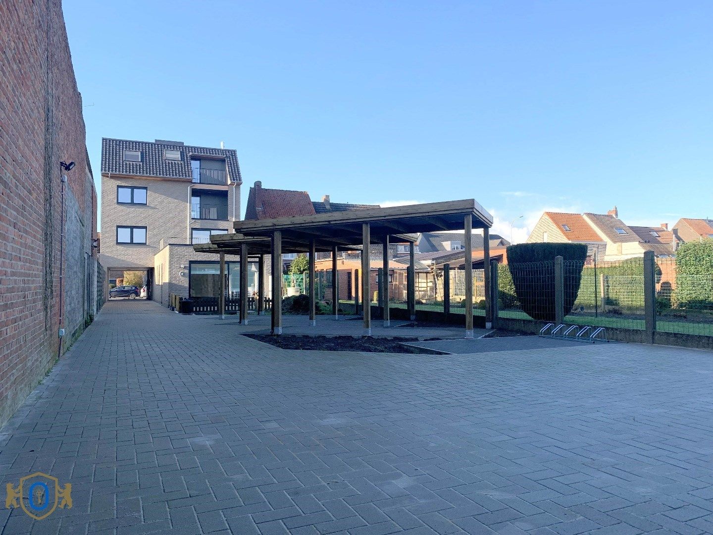 Overdekte staanplaats nr 2 centrum Oostkamp foto 5