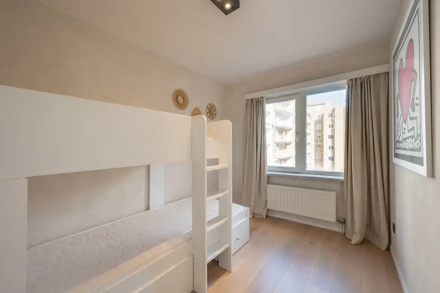 Stijlvol gerenoveerd appartement op de vierde verdieping met zijdelings zeezicht in het Zoute foto 11