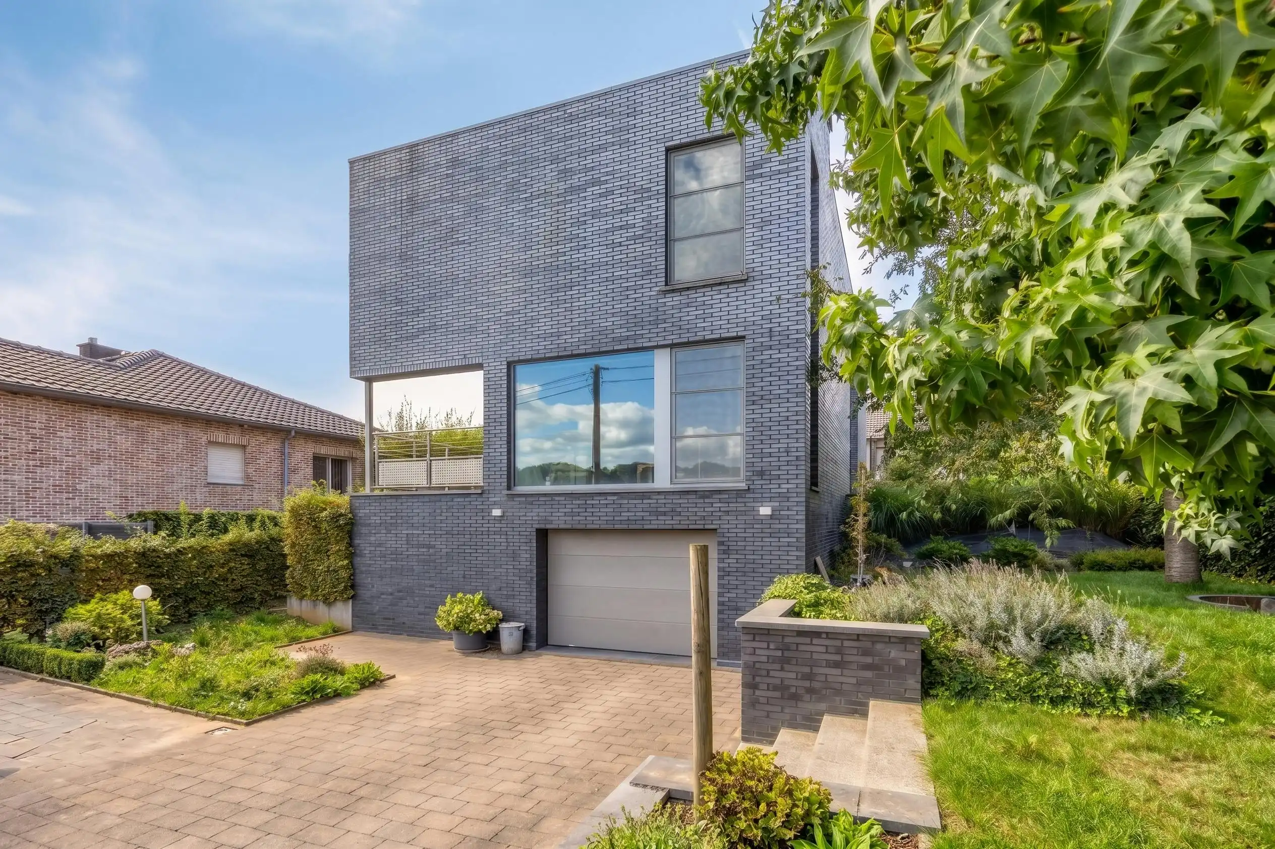 Villa in Eben-Emael met mogelijkheid tot twee wooneenheden nabij Maastricht foto 15