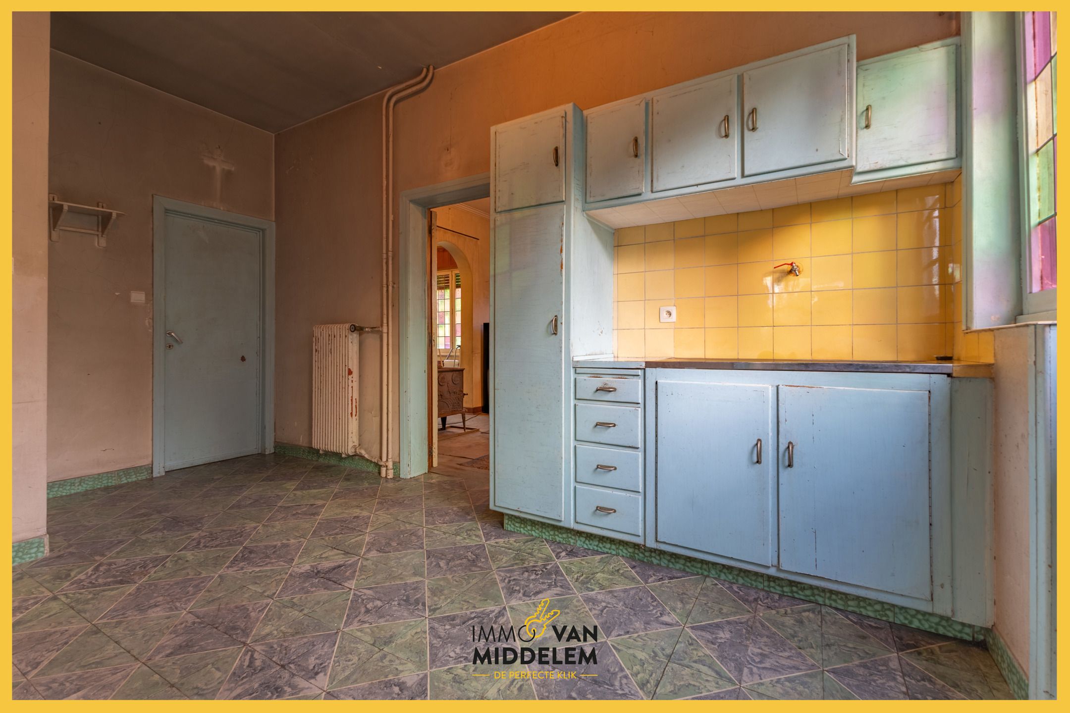 RUSTIG GELEGEN TE RENOVEREN WONING MET PRACHTIG UITZICHT foto 9