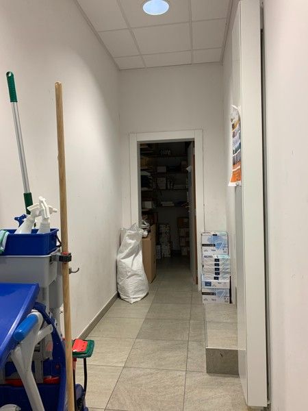 Instapklaar handelsgelijkvloers Te Huur en Te Koop foto 44