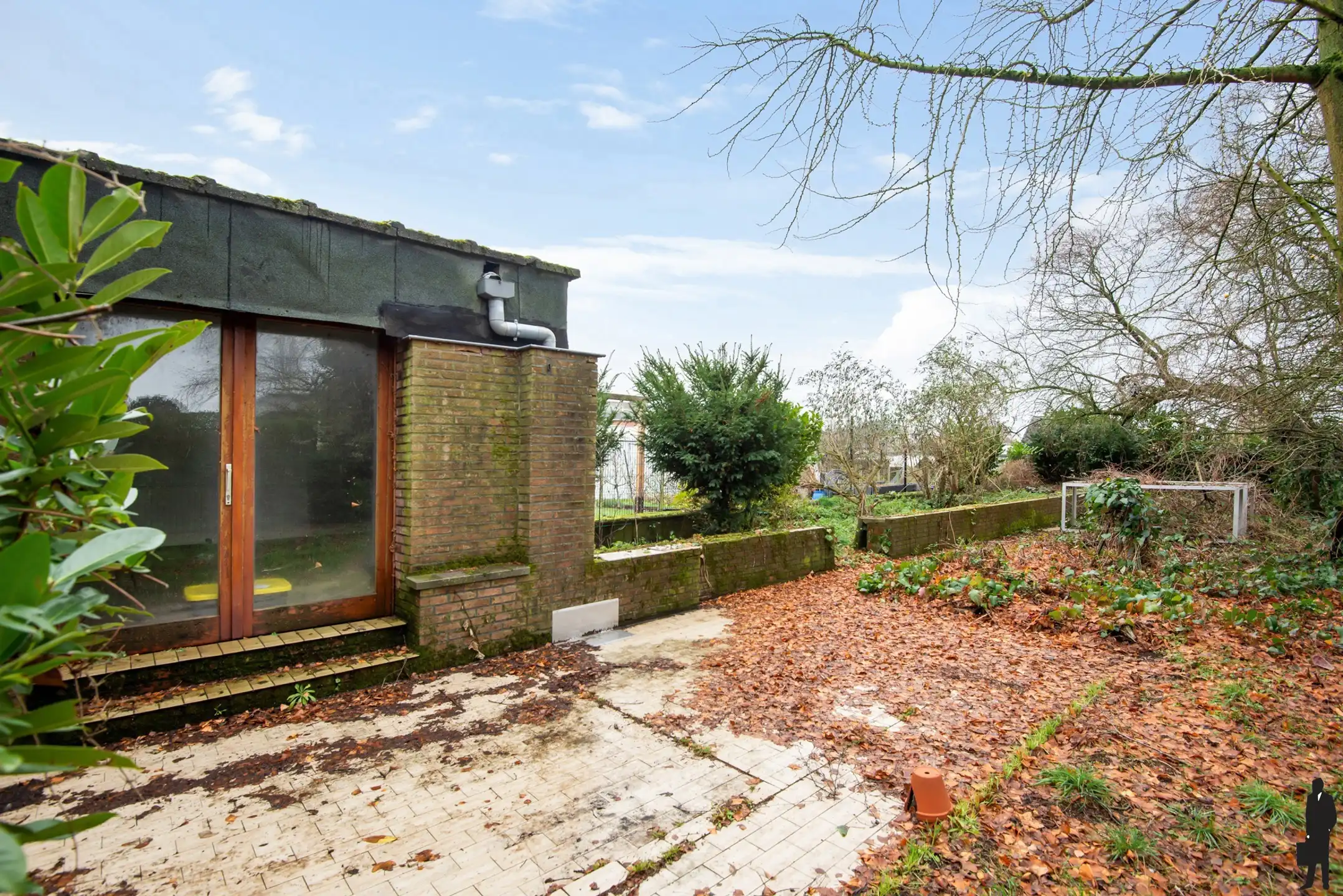 Te renoveren woning met veel mogelijkheden op een toplocatie foto 25