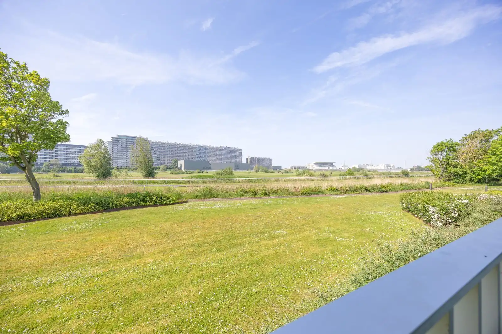 Schitterend, modern afgewerkt appartement op toplocatie aan de Wellington Golf in Oostende foto 4