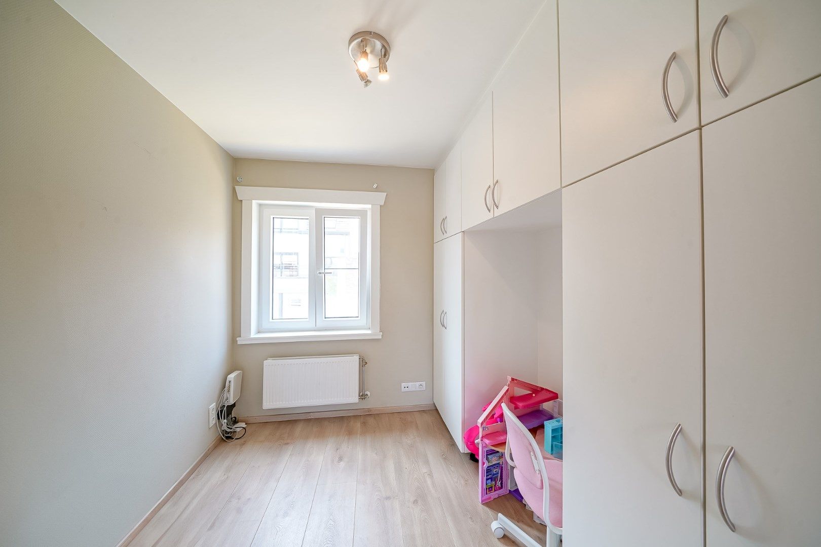 Instapklare rijwoning met 3 slaapkamers in centrum Oudenburg foto 12