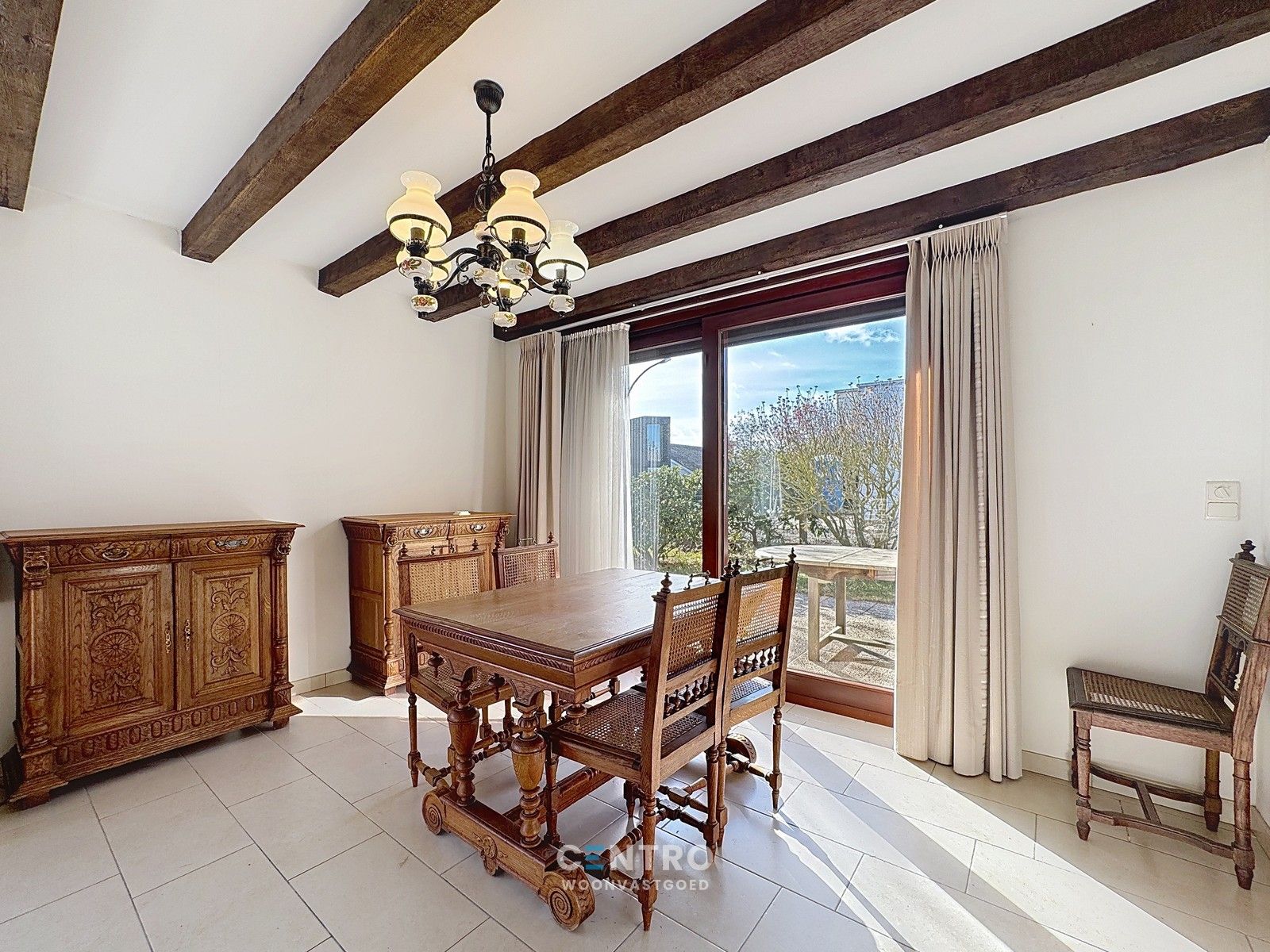 Rustig gelegen woning op 987m2 grond te Uitkerke! foto 3