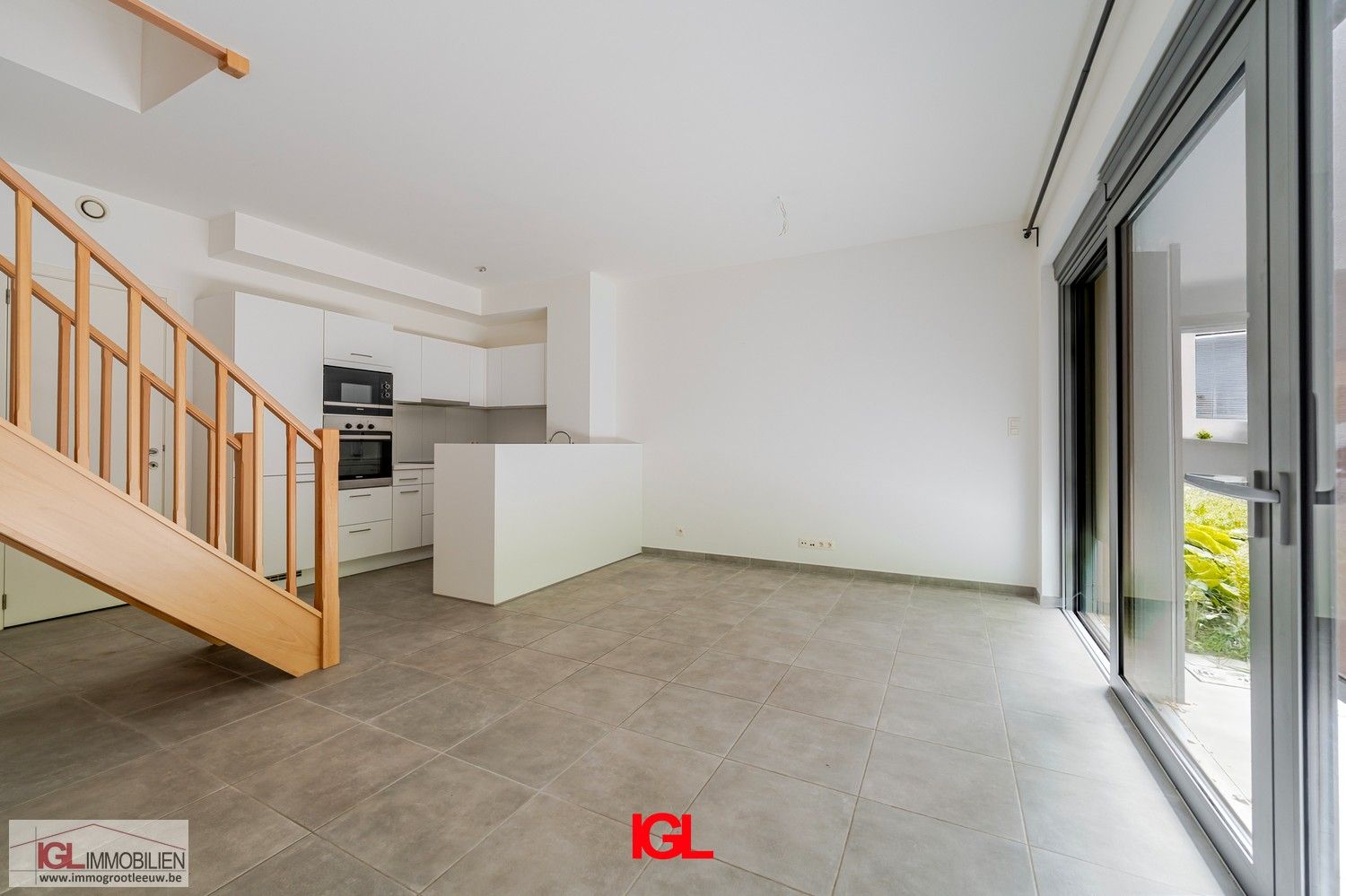 Nieuwbouw-duplex appartement met tuin en ondergrondse parkeerplaats! foto 5