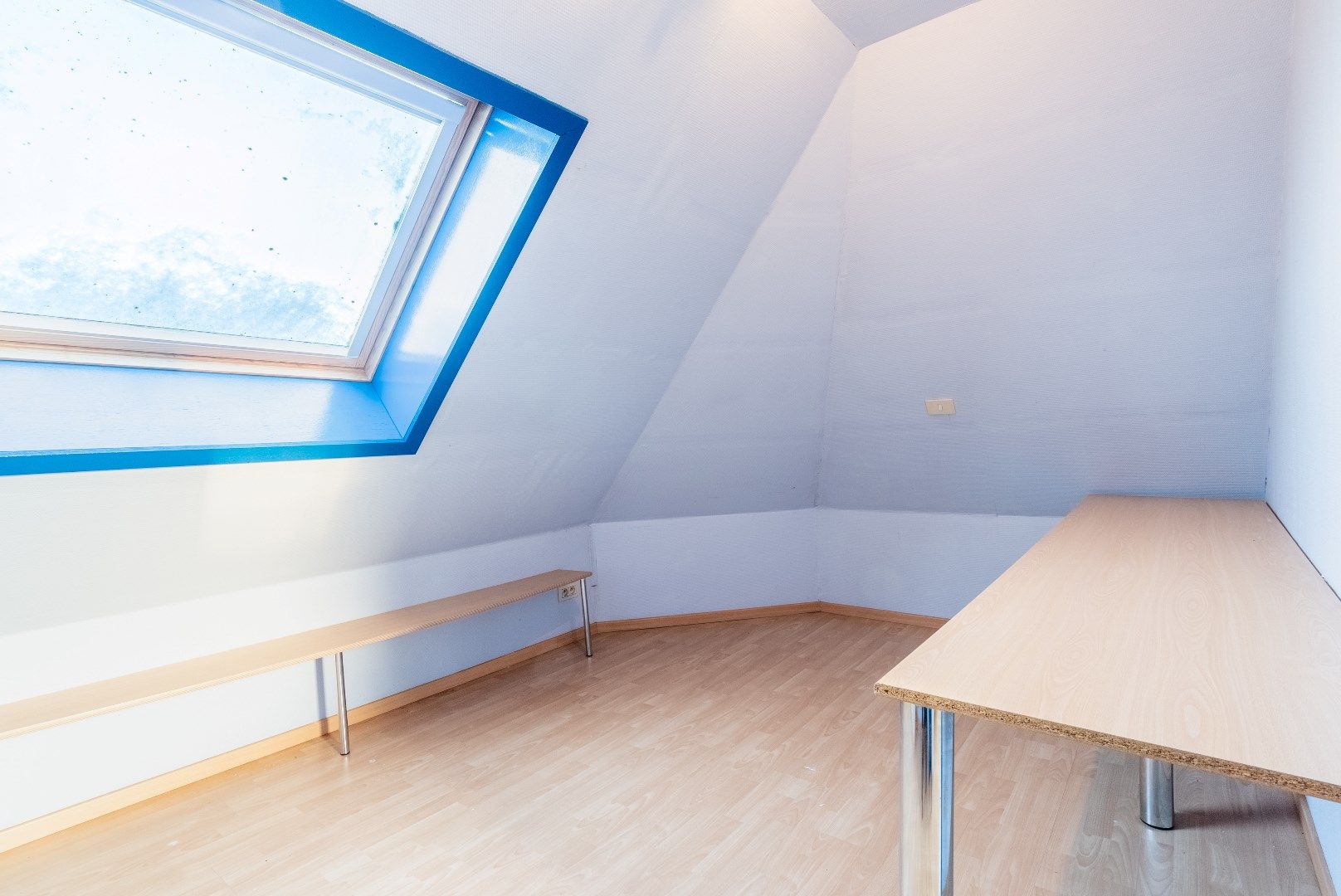 Ruime hoekwoning met tuin en garage foto 10
