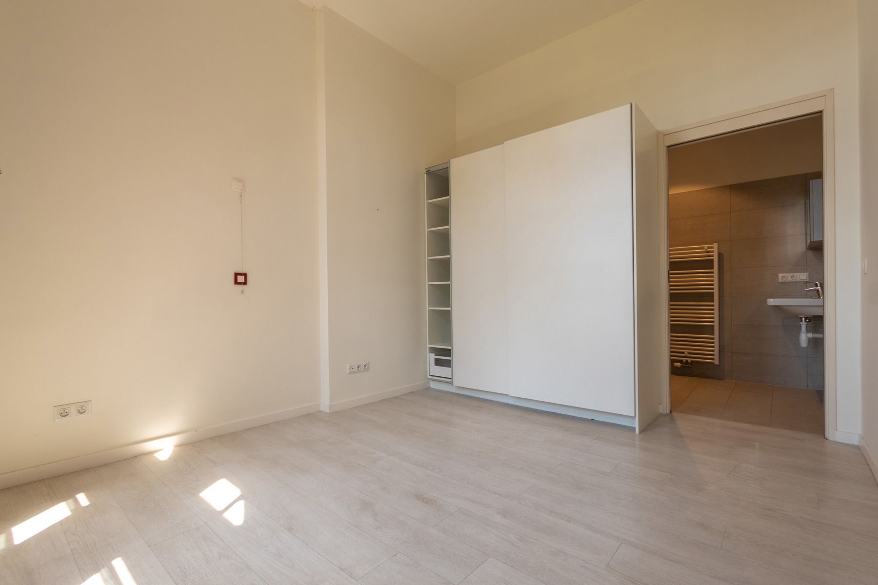 Assistentieflat met kelder in centrum Halle foto 13