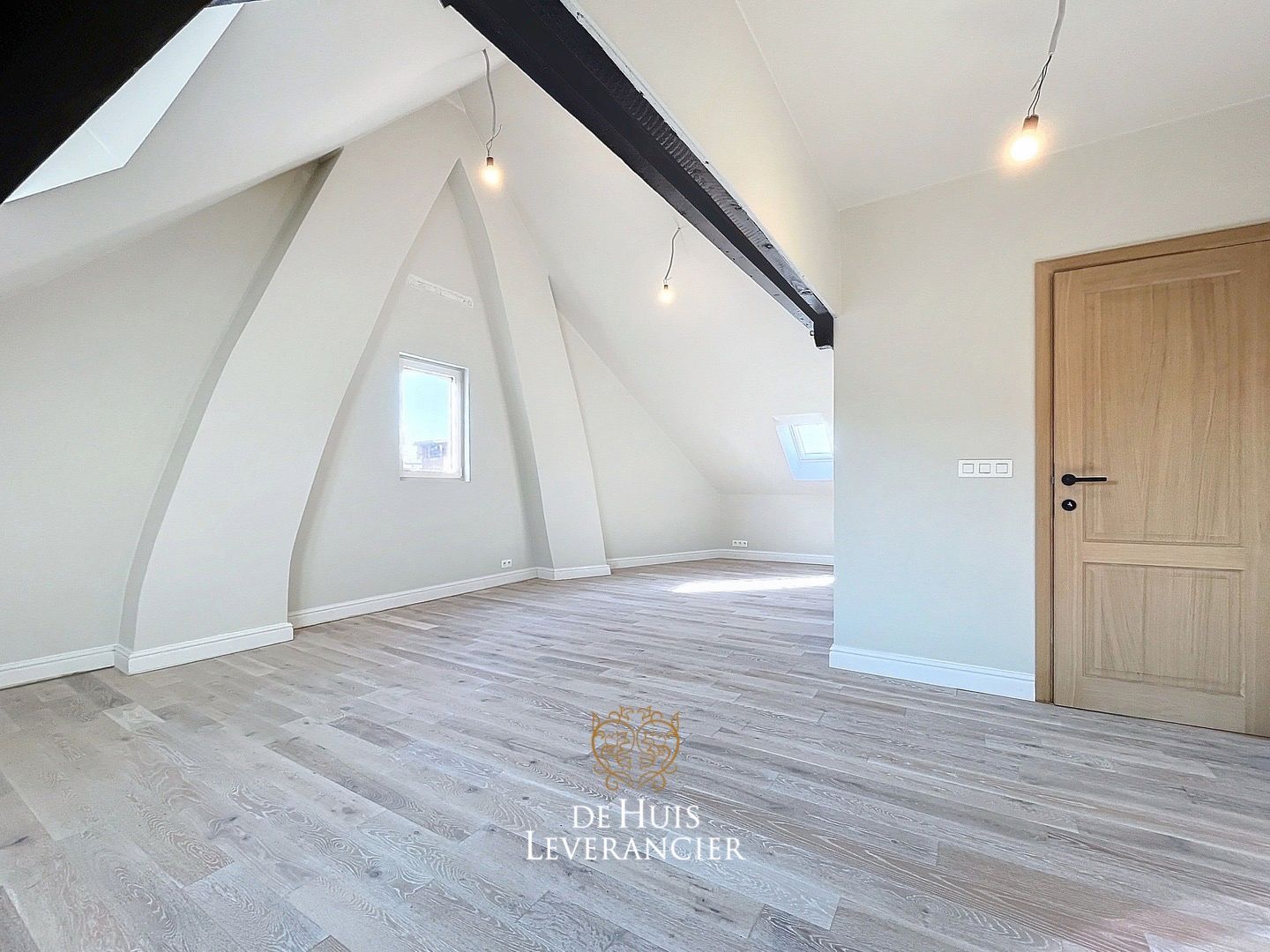 Authentiek wonen in LUXE - statig herenhuis in HARTJE Konitch te koop foto 36