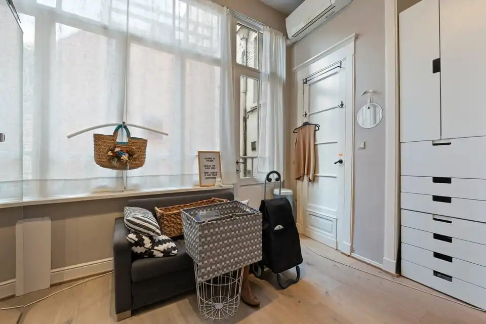 HANDELSPAND IN HET CENTRUM VAN SINT-TRUIDEN foto 10