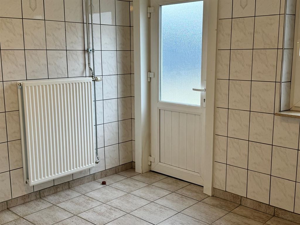 Half-vrijstaande woning met 3 slaapkamers foto 13