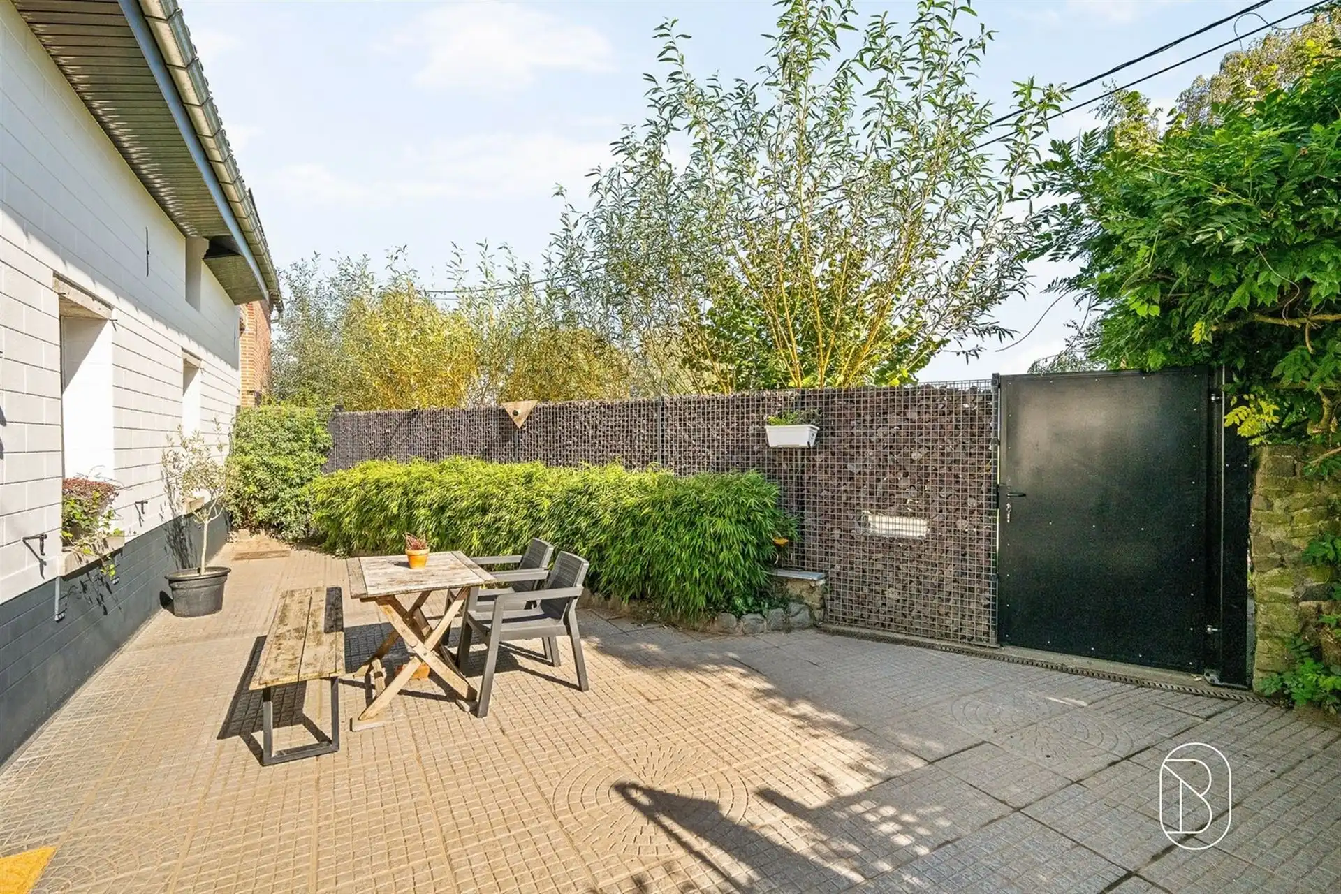 Gerenoveerde hoeve met veel lichtinval op 3.800 m² foto 15