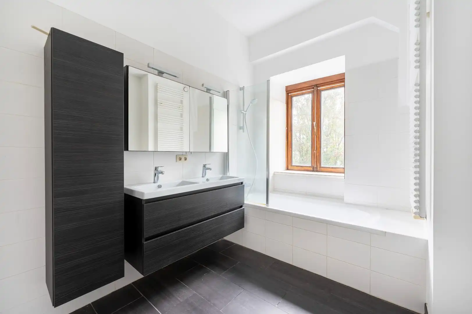 3 slaapkamerappartement TE HUUR foto 9