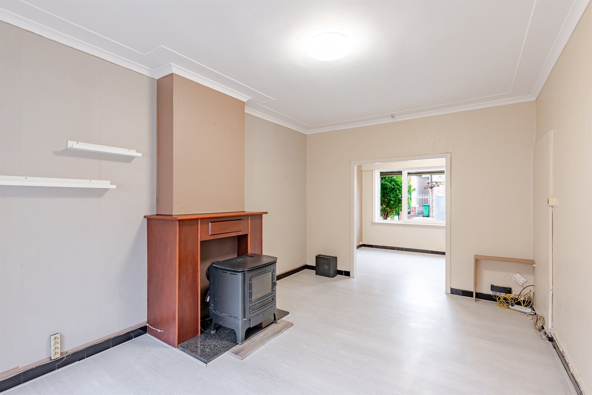 Op te frissen woning met twee slaapkamers en garage te Hofstade foto 5