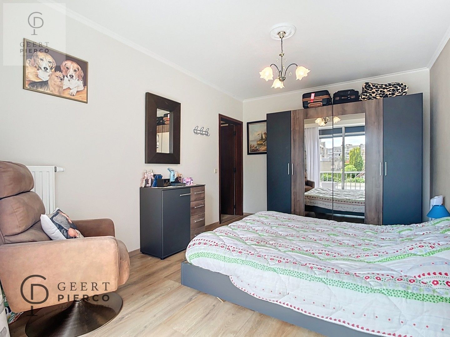 Gerenoveerd tweeslaapkamer appartement vlakbij stadscentrum met (mogelijkheid tot aankoop van) garagebox. foto 15