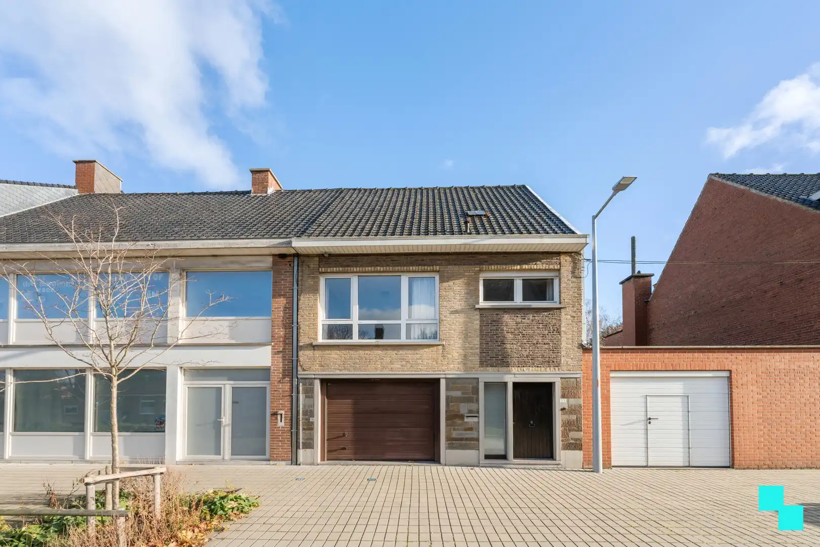 Charmante stadswoning met garage op toplocatie - Roeselare foto {{pictureIndex}}