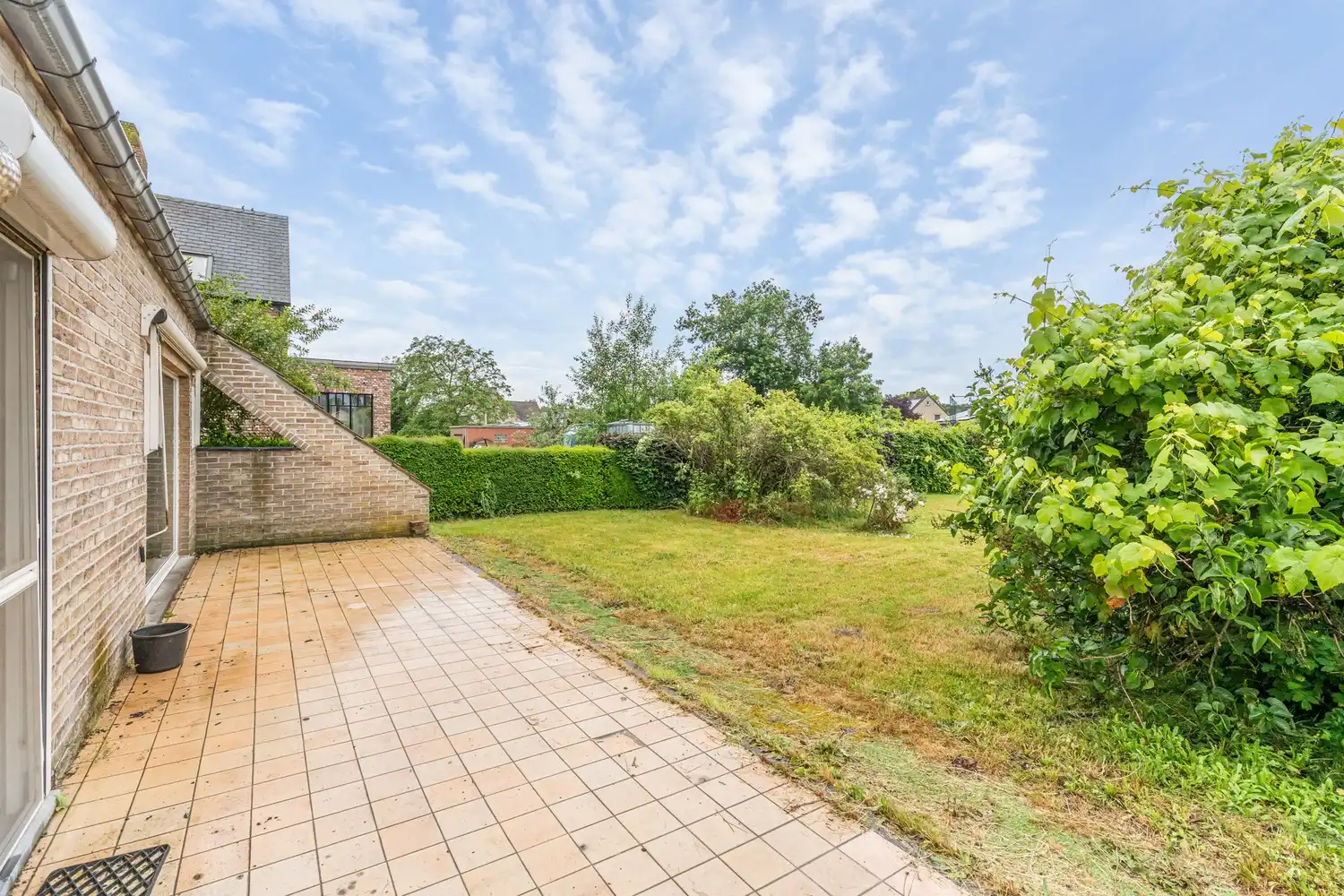 Te renoveren woning met vier slaapkamers, inpandige garage en noordwest georiënteerde tuin op een perceel van 6 are 78 ca te Begijnendijk ! foto 21