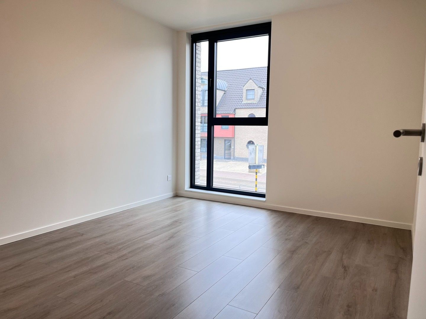 Nieuwbouw appartement met twee slaapkamers en ruim terras foto 12