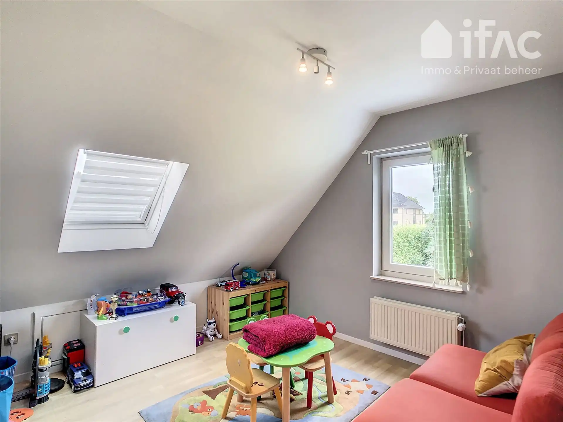 Zeer rustig gelegen villa  foto 17