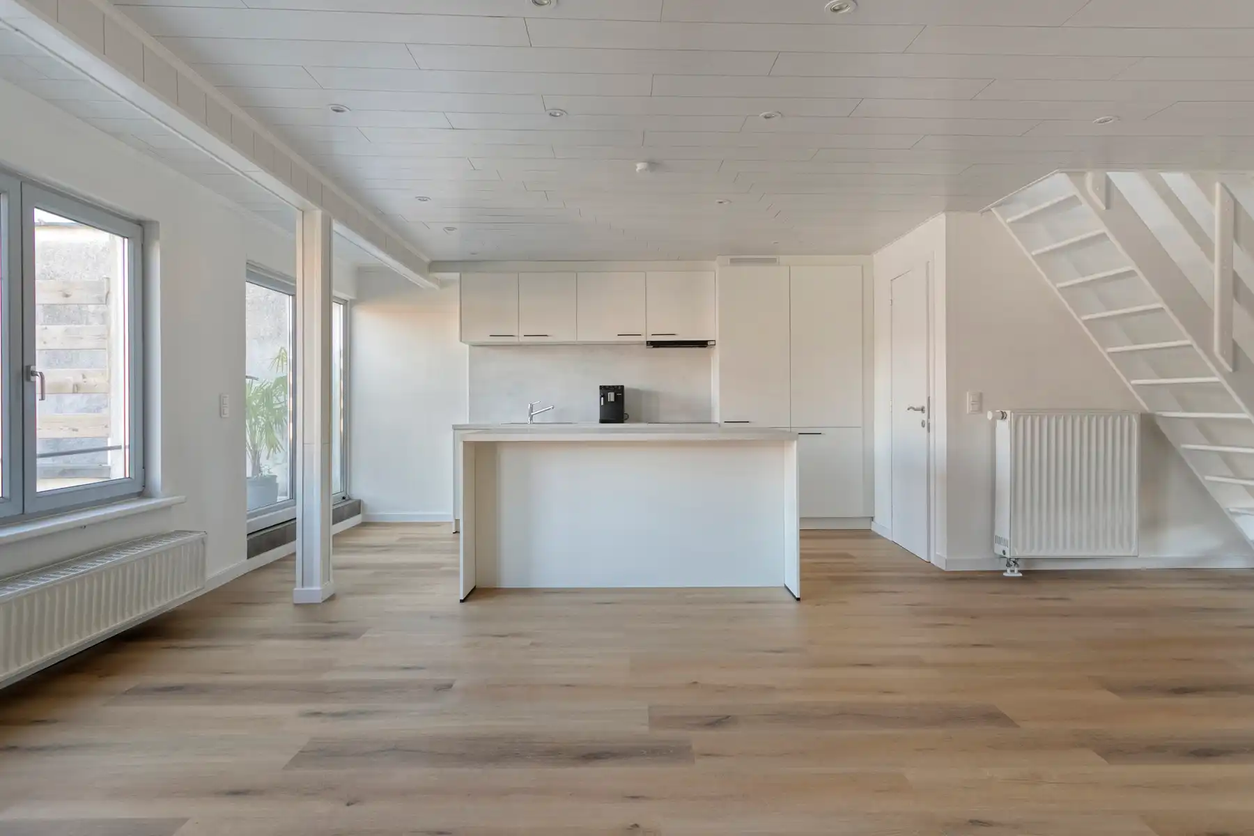 TE KOOP - gerenoveerd appartement met 2 slaapkamers en EPC B foto 4