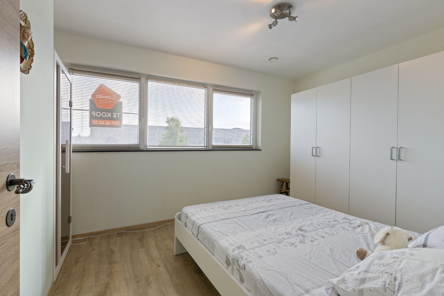 Halfopen recente woning te koop in rustige wijk Baanhof foto 20