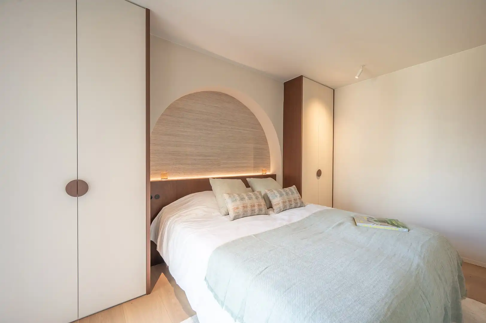 Fantastisch appartement met adembenemend zeezicht ideaal gelegen op de zeedijk in het Zoute. foto 12