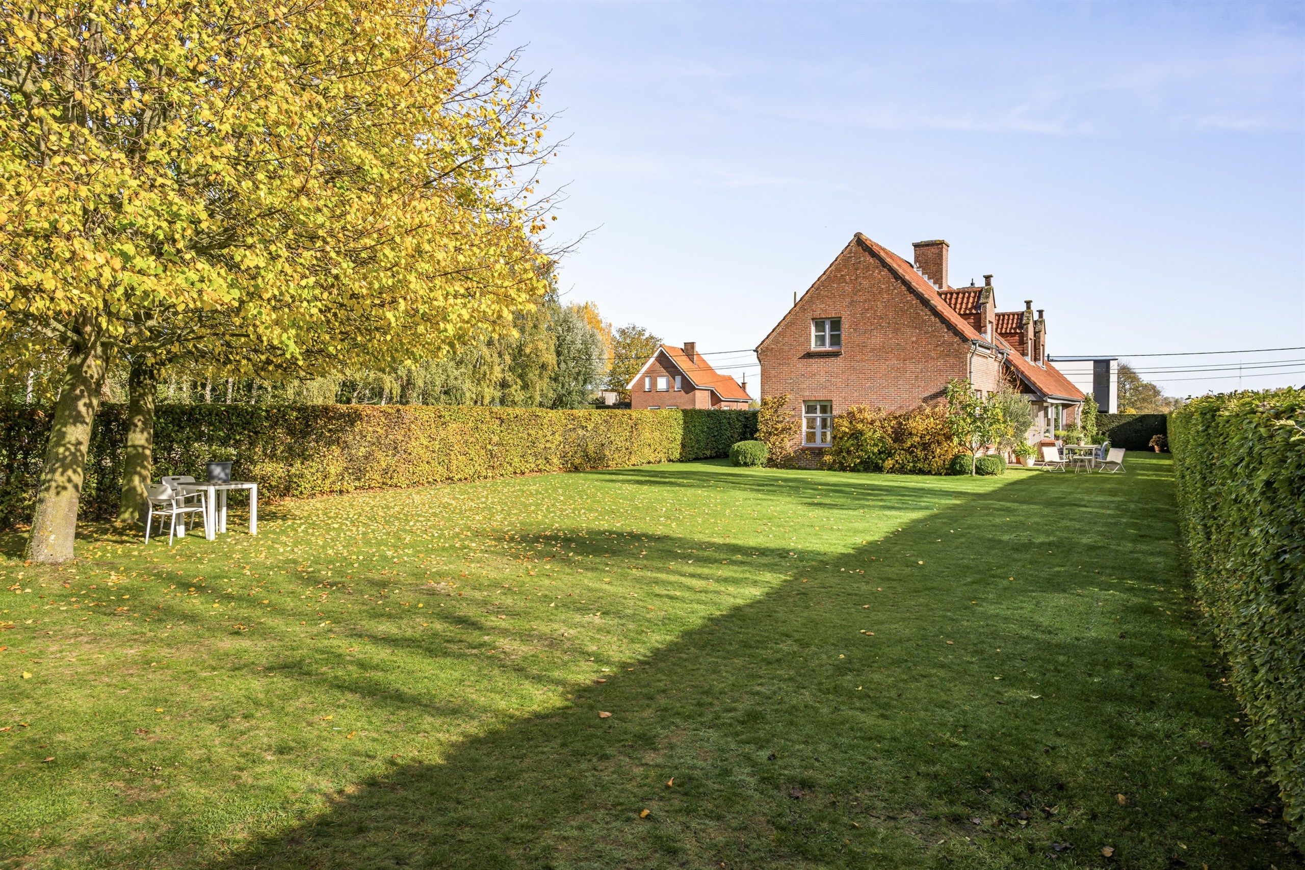 Ontdek deze gezellige eigendom op 1097 m² - 4 slaapkamers +bureel foto 8
