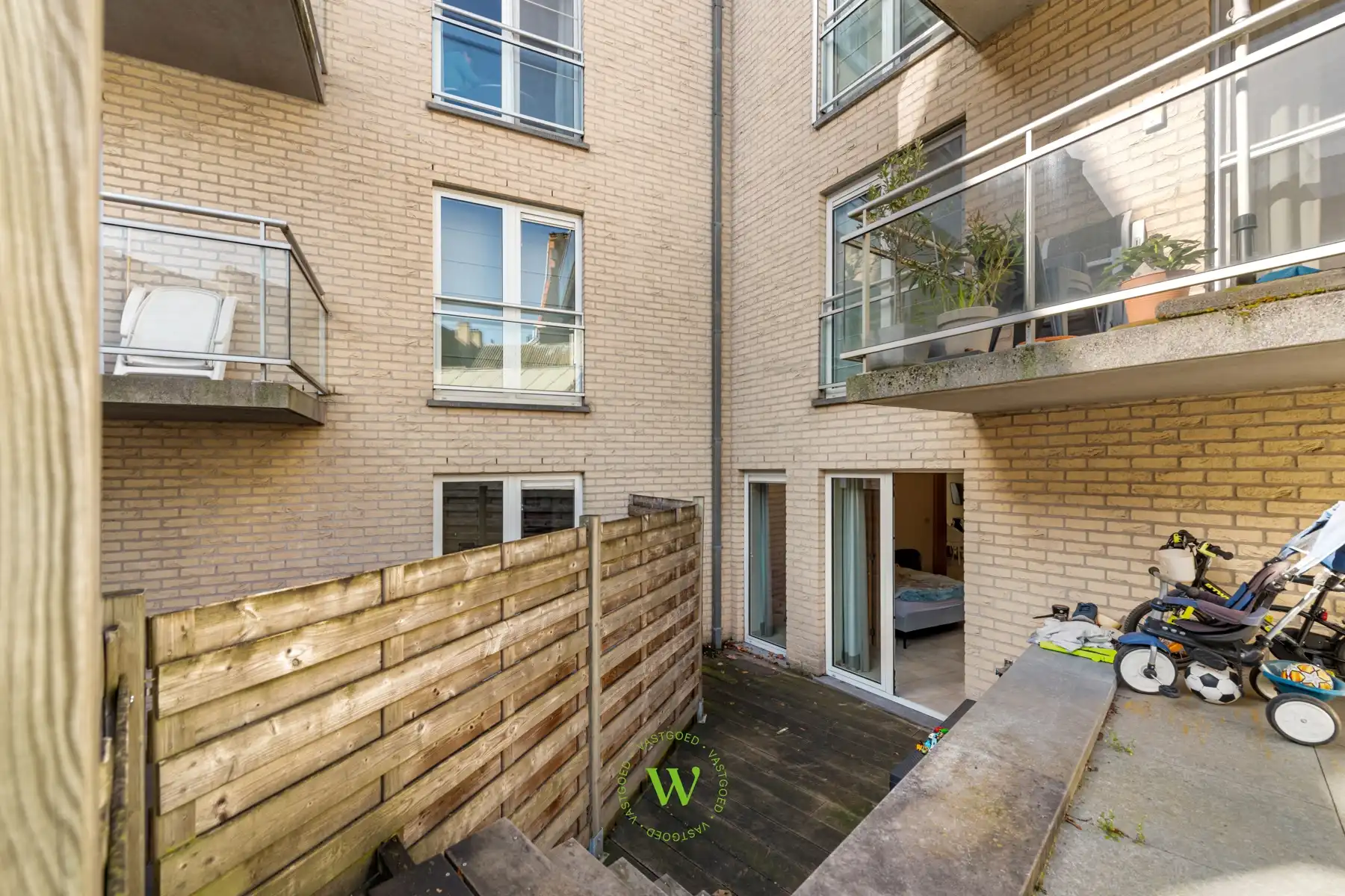 Lichtrijk 2-slaapkamerappartement met zicht op de vesten. foto 14