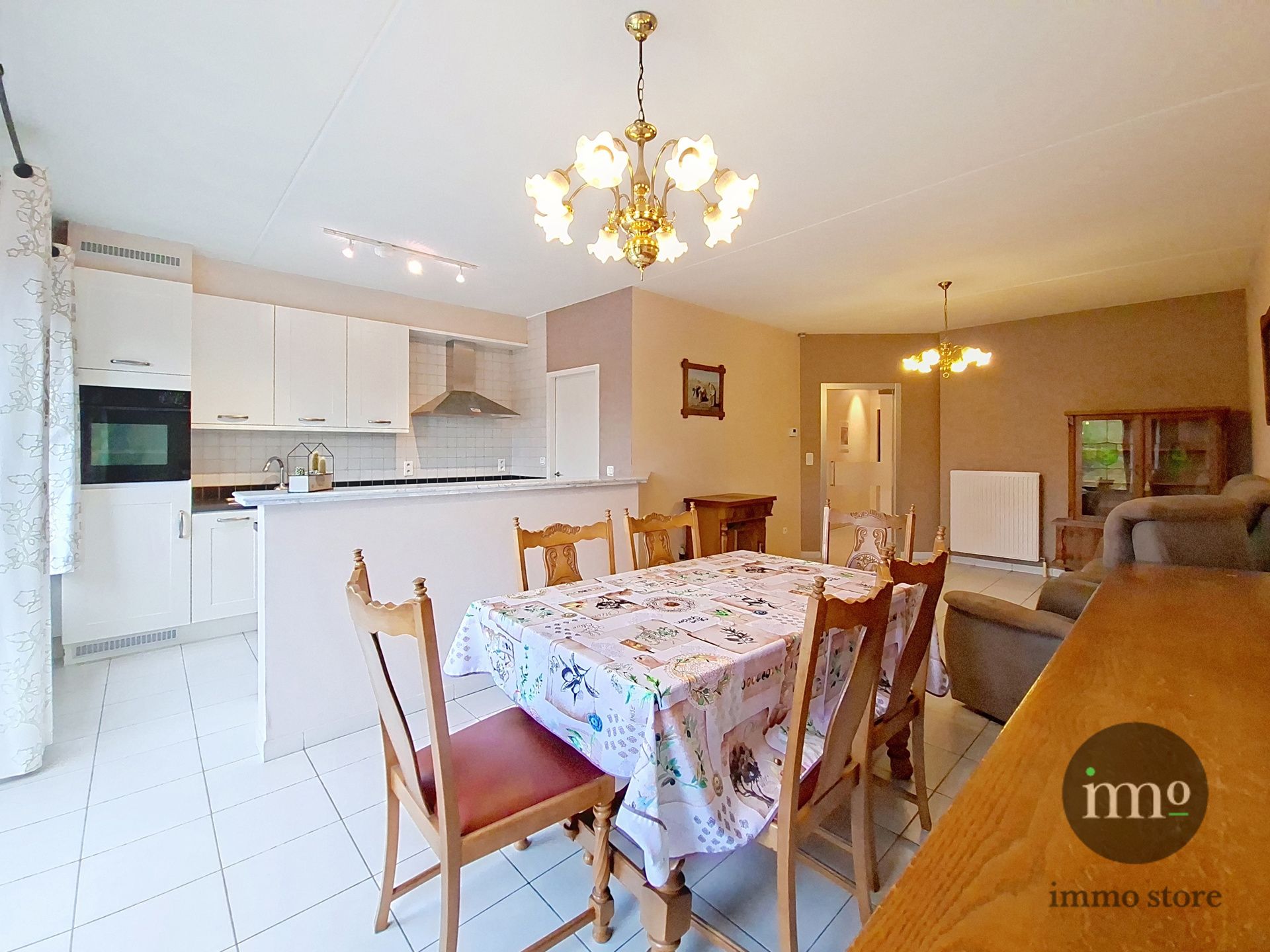 Instapklaar appartement met ondergrondse parking foto {{pictureIndex}}