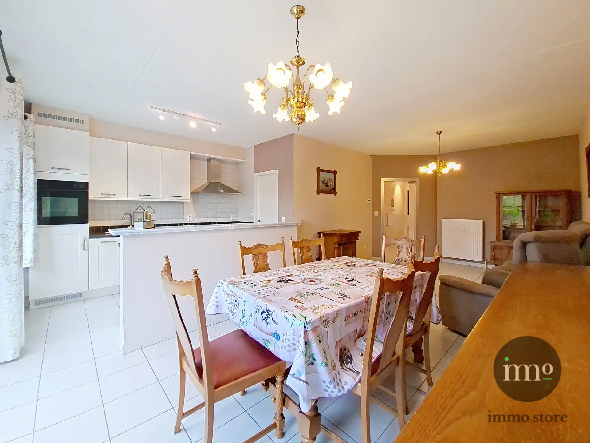 Instapklaar appartement met ondergrondse parking foto 2