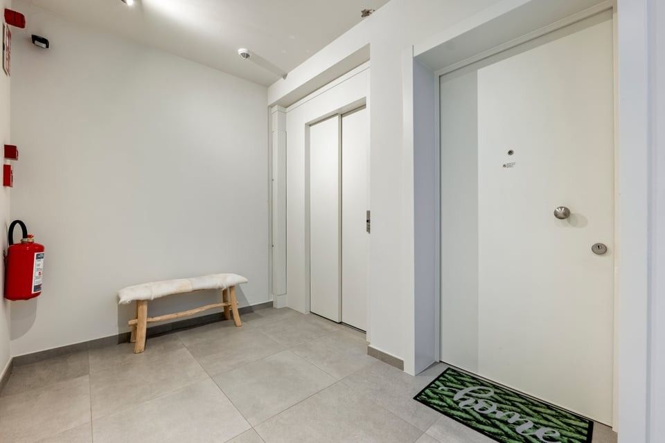 MODERN, KWALITATIEF EN LICHTRIJK APPARTEMENT MET UNIEK STUKJE DESIGN IN HARTJE TONGEREN foto 27