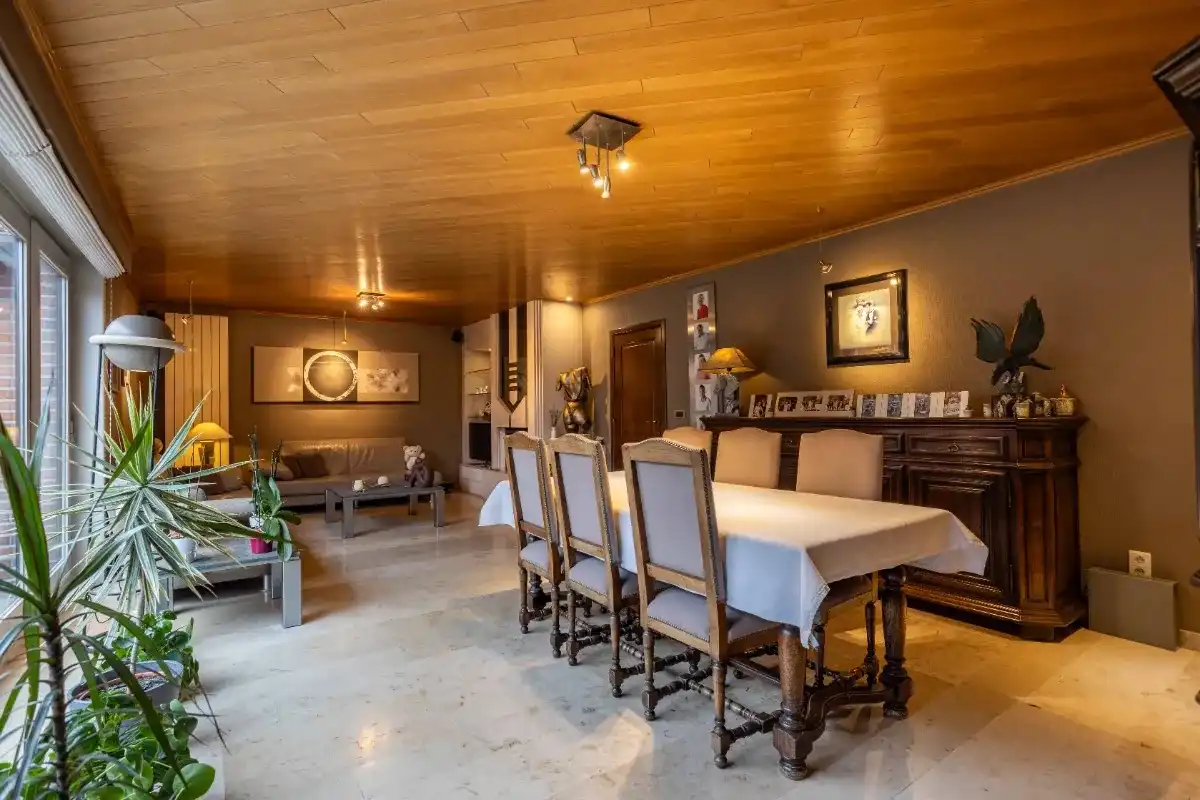 Ruime woning met showroom, atelier en appartement te koop! foto 3
