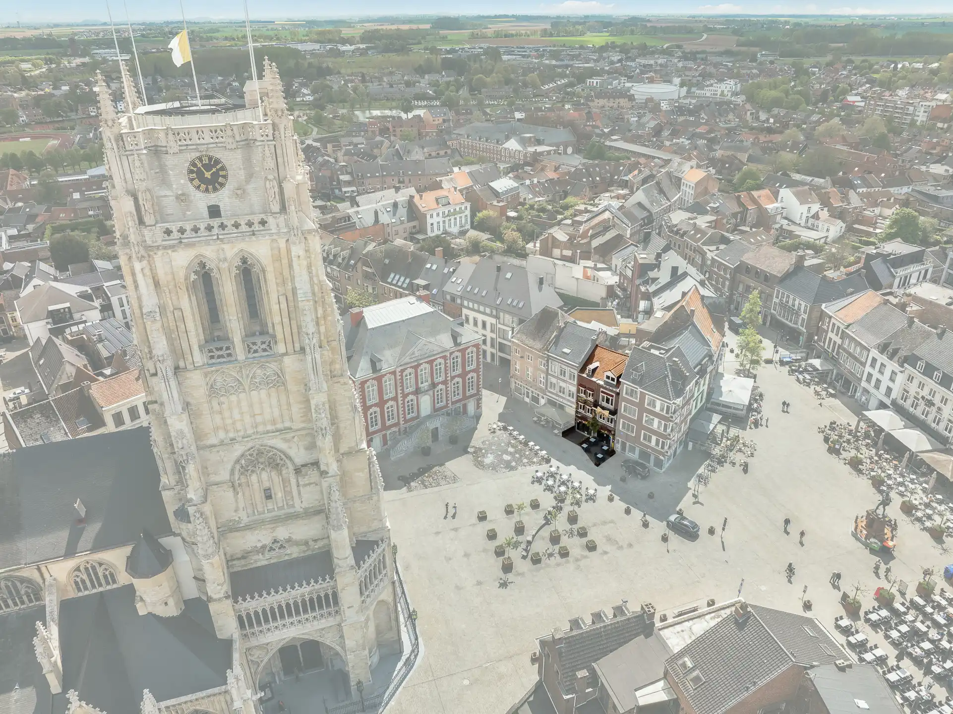 Karaktervol handelspand met gerenommeerd ijssalon en B&B foto 34