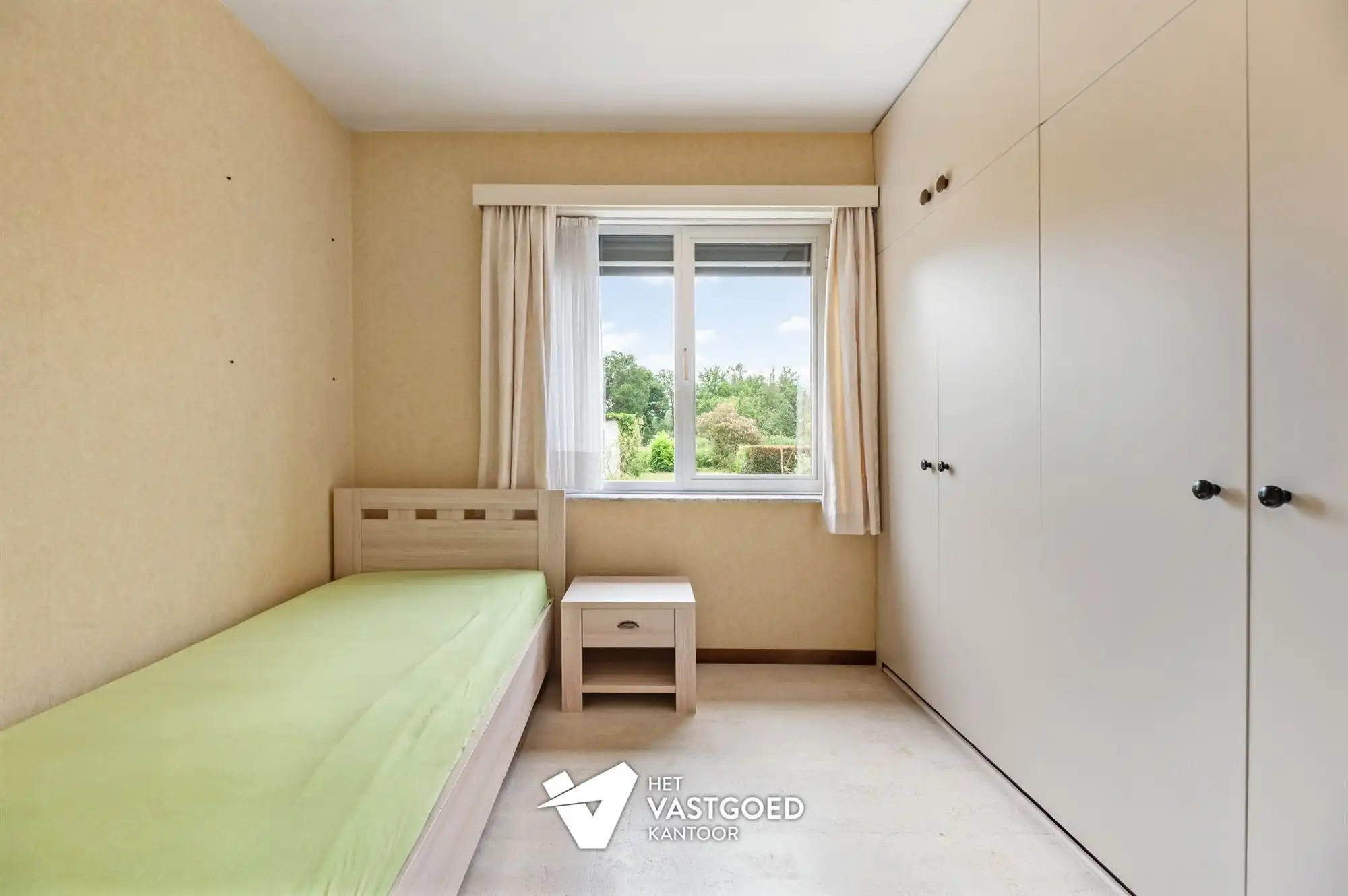INSTAPKLARE, GELIIJKVLOERSE WONING OP TOP-LIGGING TEGEN NATUURGEBIED IN DOODLOPENDE STRAAT foto 15