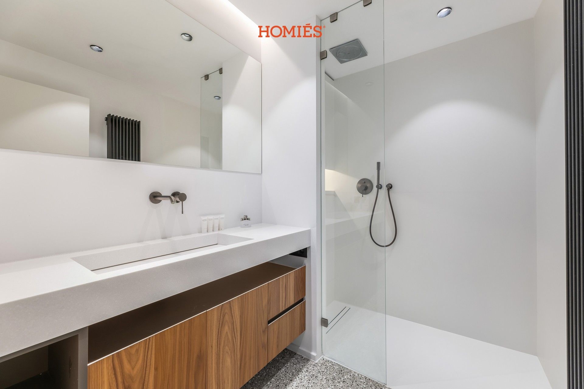 Top-notch appartement met dubbele garagebox foto 10