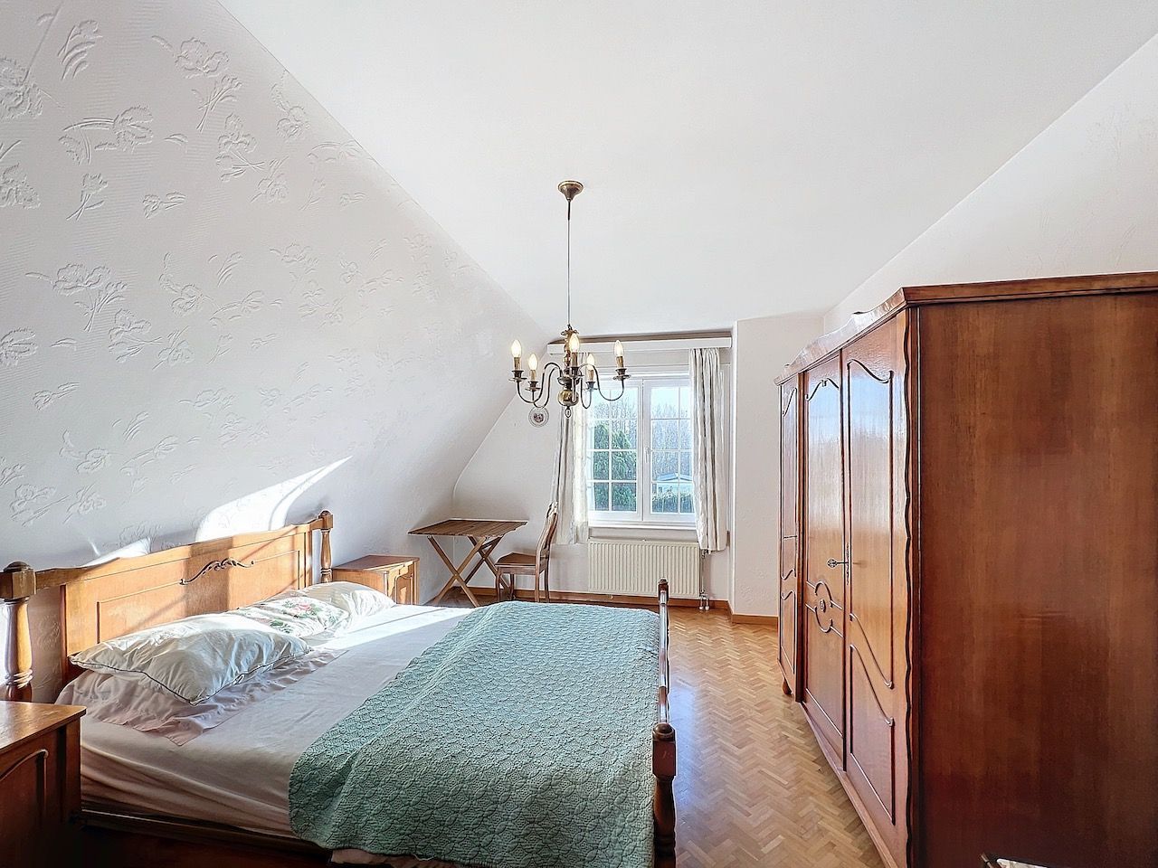 Goed onderhouden, ruime villa met prachtige tuin foto 23