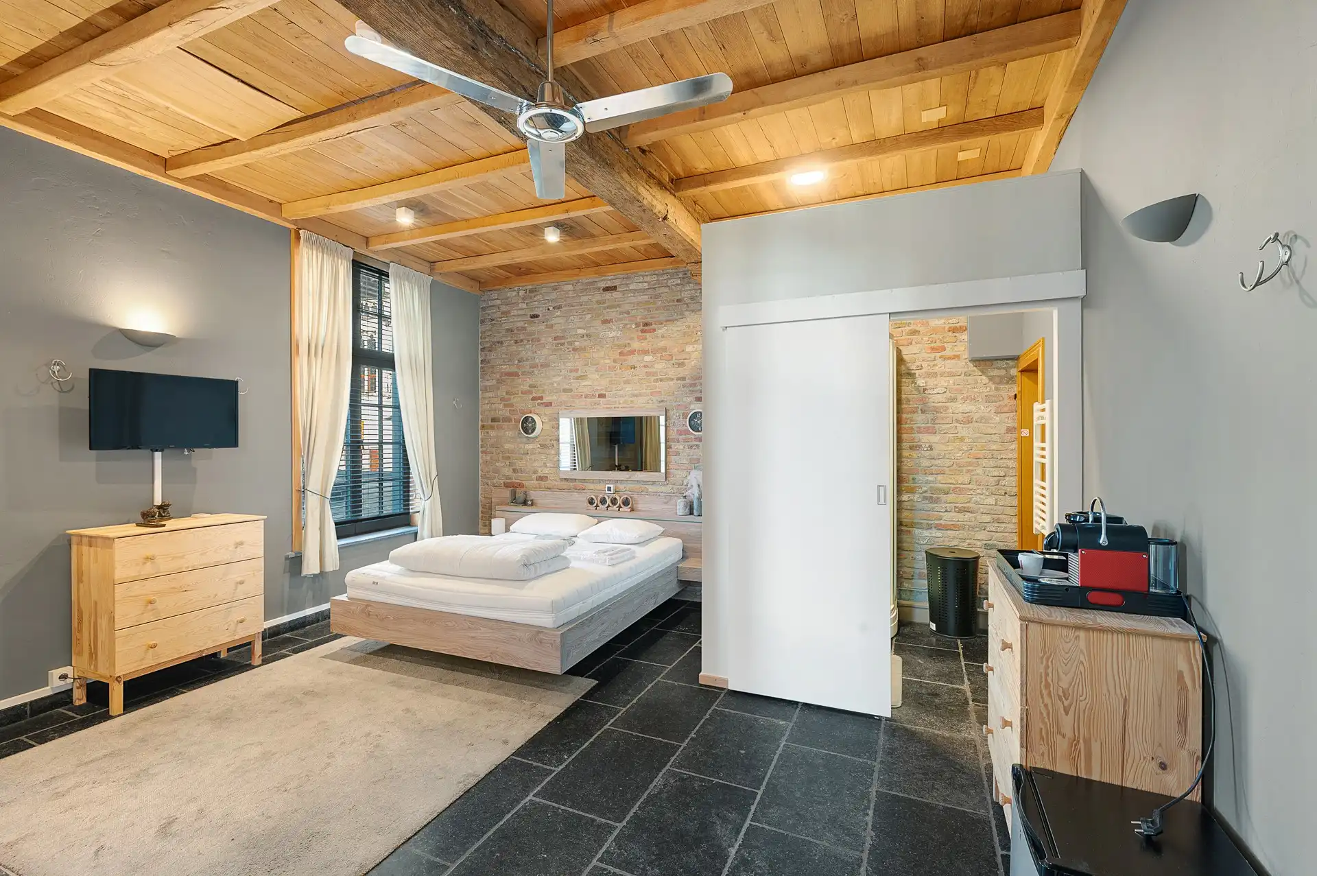 Historisch, uitzonderlijke woning met ongekend potentieel te Damme foto 4